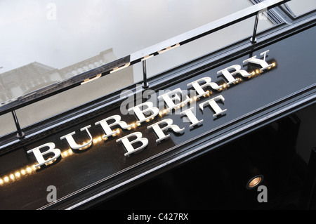 Burberry Brit negozio a Covent Garden Londra moda stile British brand di abbigliamento Foto Stock