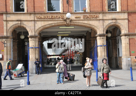 Stazione di Marylebone Chiltern Railways metropolitana connessione di " commuters " Viaggio Londra Foto Stock