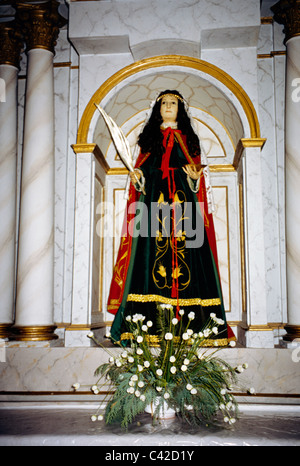 Galizia Spagna Cambados Iglesia de San Francisco la statua di Santa Lucia martire cristiano Foto Stock