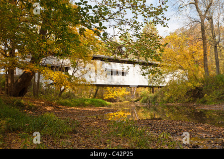 Mulini a Portland ponte coperto, costruito nel 1856 vicino a Guion in Parke County, Indiana, STATI UNITI D'AMERICA Foto Stock