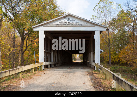 Mulini a Portland ponte coperto, costruito nel 1856 vicino a Guion in Parke County, Indiana, STATI UNITI D'AMERICA Foto Stock