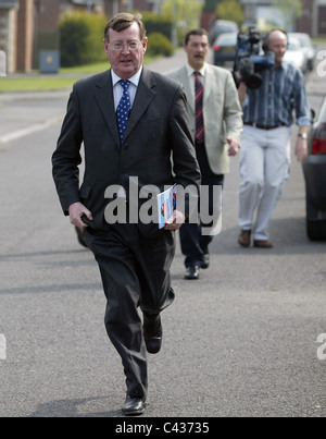 William David Trimble, Baron Trimble, PC (nato il 15 ottobre 1944), è un uomo politico britannico che fu il primo Primo Ministro di NI Foto Stock