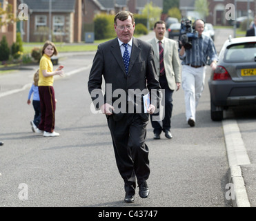 William David Trimble, Baron Trimble, PC (nato il 15 ottobre 1944), è un uomo politico britannico che fu il primo Primo Ministro di NI Foto Stock