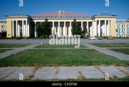 L'ex Casa del Governo di Tashkent, ora il Bakhor Concert Hall e il Alisher Navoi Libreria. Foto Stock