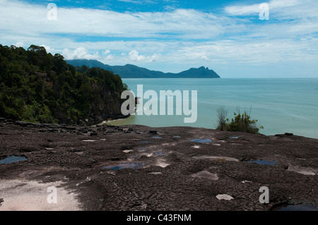 Bellissimi paesaggi costieri in Bako National Park in Sarawak, Borneo Malaysia Foto Stock