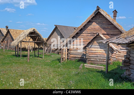 Rostov, Yaroslavl Regione, Russia, Golden ring, città, architettura, Russo, cielo blu, di legno tradizionale, casa, case, Foto Stock