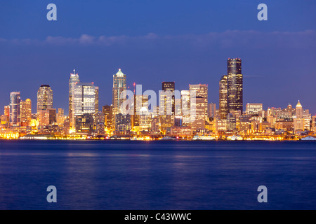 Seattle Skyline da Alki Beach, Stati Uniti d'America Foto Stock