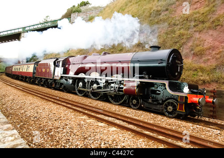 Il Devoniano trainato da locomotiva a vapore 6201 la principessa Elisabetta a Teignmouth South Devon Regno Unito Foto Stock