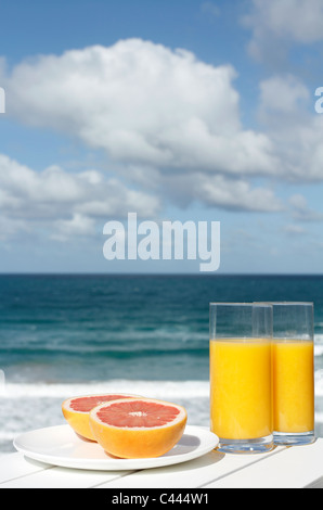 Succo di arancia e pompelmo dall'oceano Foto Stock