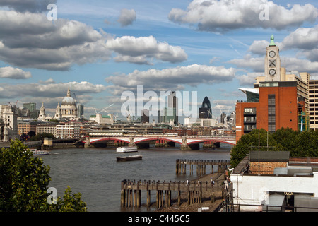 St Pauls e del Tamigi Oxo Tower of London, England, Regno Unito. Foto Stock