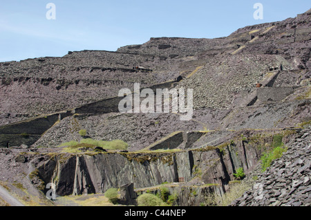 Dali parete dell area in disuso ardesia Dinorwig miniera, Snowdonia, Galles del Nord, Regno Unito Foto Stock