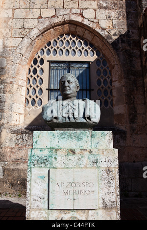 Statua di cortile di Santo Domingo, Cattedrale di Santo Domingo, Repubblica Dominicana Foto Stock
