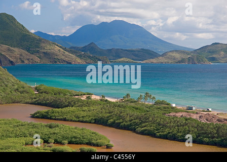 Caraibi, Leeward Islands, Isole Vergini Britanniche - Virgin Gorda, vista di North Sound da parte su Gorda Peak Foto Stock