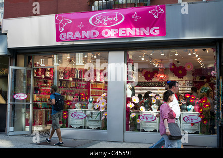 La grande apertura di bigiotteria e negozio di accessori nel Greenwich Village di New York Foto Stock