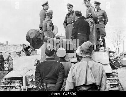 Heinz Guderian presso la "SS Leibstandarte Adolf Hitler', 1943 Foto Stock