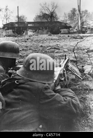 I soldati tedeschi in posizione sul fronte orientale, 1944 Foto Stock