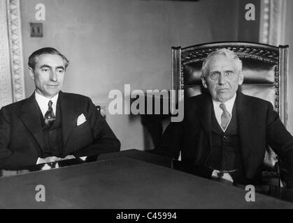 Hugh Gibson e Frank B. Kellogg, 1927 Foto Stock