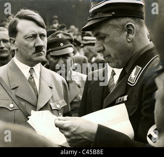 Adolf Hitler e Fritz Todt su un evento nazista Foto Stock