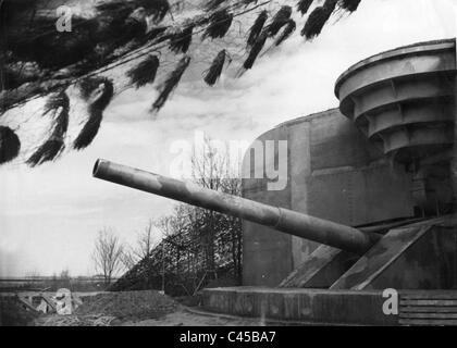 Nazista artiglieria tedesca bunker sulla Atlantic Wall, 1943 Foto Stock