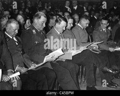 Hitler in un concerto per l'inverno in rilievo a Berlino Foto Stock