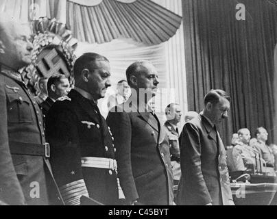 Hitler, Ribbentrop, Raeder, Brauchitsch al Reichstag, 1941 Foto Stock