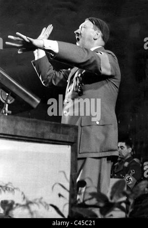 Hitler come un altoparlante al palazzo dello sport nel 1936 Foto Stock