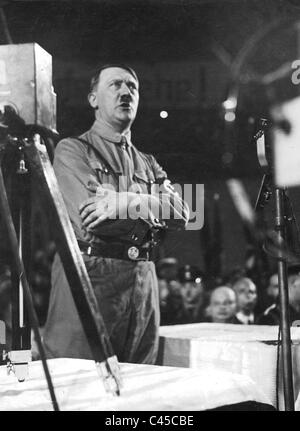 Adolf Hitler dando un discorso Foto Stock
