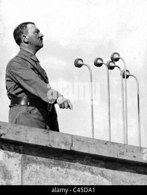 Adolf Hitler parla al Rally di Norimberga 1936 Foto Stock