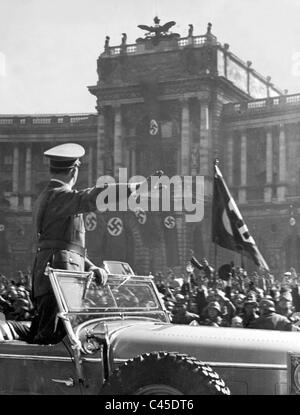 Hitler davanti alla Hofburg di Vienna Foto Stock