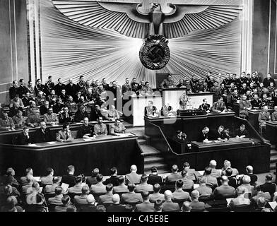 Wilhelm Frick parla prima del Reichstag a Kroll Opera House su 01/30/1939 Foto Stock