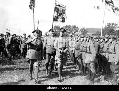 'Stahlhelm' (acciaio casco, lega di Frontline soldati) nel rally di Perleberg, 1932 Foto Stock