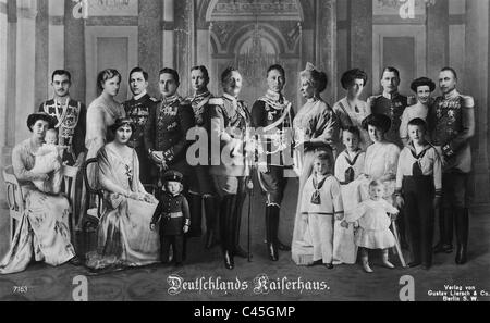 Il Kaiser Guglielmo II con la sua famiglia, 1905 Foto Stock