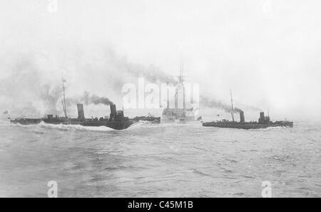 La torpediniera attacco ad una manovra della Marina Imperiale, 1907 Foto Stock