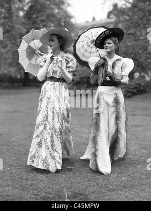 Le donne della moda da 1938 Foto Stock