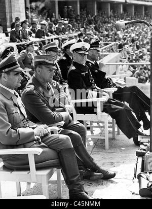 Rudolf Hess, Victor e Walter Lutze prenota dal regno della concorrenza SA, 1939 Foto Stock