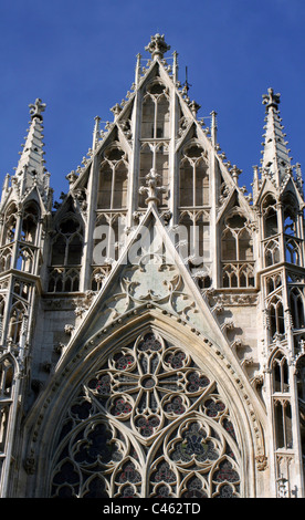 Vienna - dettagli dalla facciata a sud della chiesa Votivkirche Foto Stock