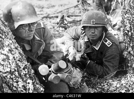 I soldati tedeschi sul fronte orientale preparando per attaccare, 1941 Foto Stock