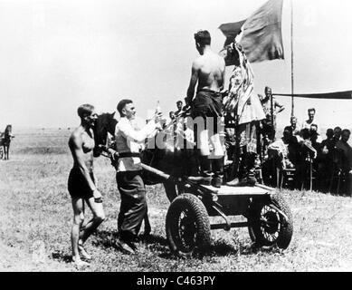 SS del Bodyguard reggimento "Adolf Hitler' sull'anticipo in Russia, 1942 Foto Stock