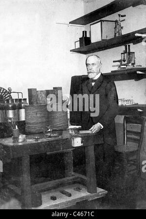 Henri Becquerel in laboratorio, 1904 Foto Stock