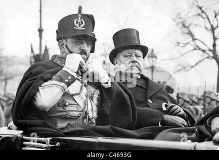 Re Amanullah Khan e Paul von Hindenburg a Berlino, 1928 Foto Stock