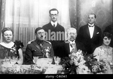 Re Amanullah Khan e Paul von Hindenburg a Berlino, 1928 Foto Stock