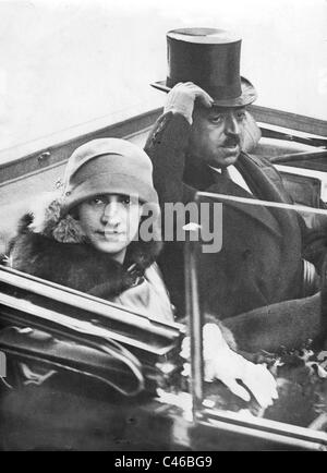 Re Amanullah Khan e sua moglie Suraya in Berlino, 1928 Foto Stock