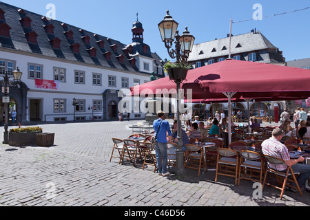 Jesuitenplatz (Piazza dei Gesuiti) nell'Altstadt di Coblenza, una delle più popolari destinazioni turistiche della Germania. Foto Stock