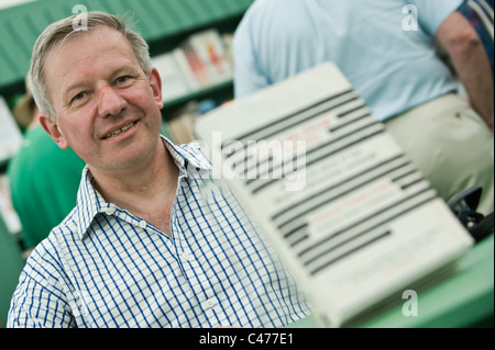 Sir Sherard Cowper Coles ex diplomatico inglese in Afghanistan e Pakistan nella foto a Hay Festival 2011 Foto Stock