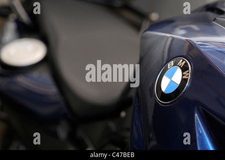 BMW Logo sul motociclo blu Foto Stock