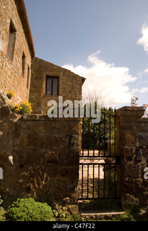 Visualizza comune di Civita di Bagnoregio, Tuscia, contea di Viterbo, Lazio, Italia Foto Stock