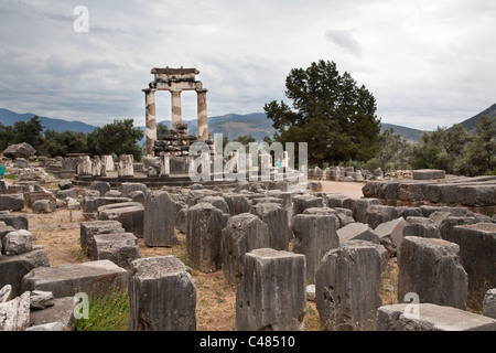 Tholos è un quarto secolo A.C. rotunda, Delphi Grecia Foto Stock