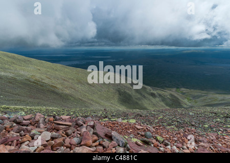 Blick vom Berg Rendalssoelen, Rendalen, zu den visto Isteren und Femunden in der Ferne, Hedmark, Norwegen Foto Stock