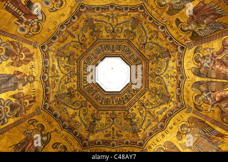 Il soffitto in mosaico del Battistero di San Giovanni, Firenze, Italia Foto Stock