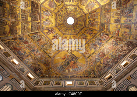 Il soffitto in mosaico del Battistero di San Giovanni, Firenze, Italia Foto Stock